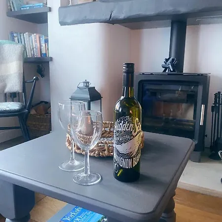 Shrimp Cottage - 3 Bed Renovated Cottage With Stunning Sea Views Staithes Exterior photo