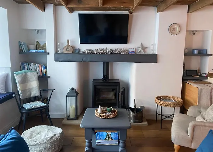 Shrimp Cottage - 3 Bed Renovated Cottage With Stunning Sea Views