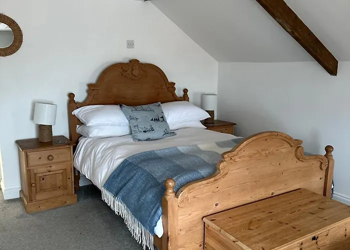 Shrimp Cottage - 3 Bed Renovated Cottage With Stunning Sea Views